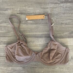 New Skims Bra 32C